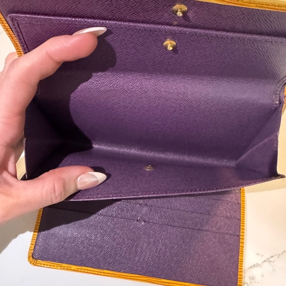 Louis Vuitton Epi long wallet (vintage) 1993 - Picture 6 of 15